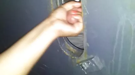महिला ने अपने बड़े सदस्य के साथ गधे में दोहन को बदलने के लिए एक दास की सेक्सी फुल एचडी मूवी पेशकश की