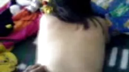 एक दाढ़ी वाले आदमी ने रात के लिए दो गंदा वेश्याएं खरीदीं और सेक्सी वीडियो फुल एचडी मूवी उन सभी को ट्रैश कर दिया ।